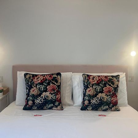 Апартаменти Regina Milano In Melegnano - Wifi, Breakfast Box And Terrace Екстер'єр фото
